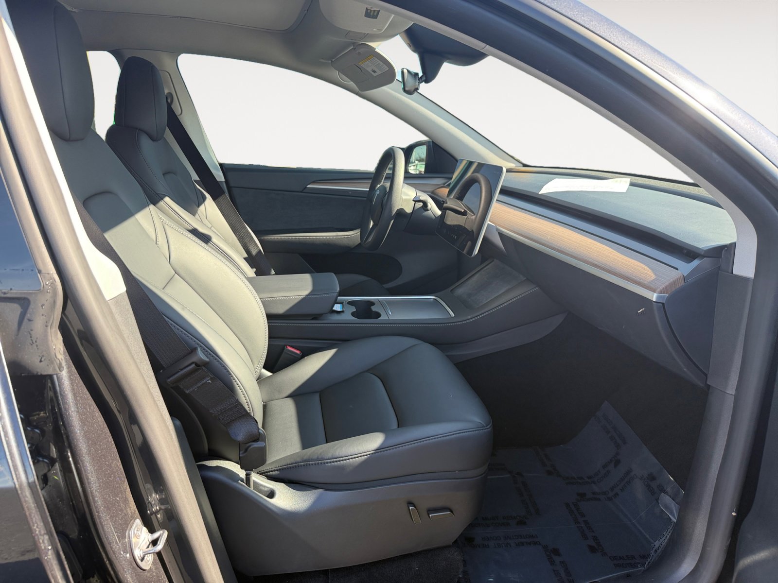 Used 2025 Tesla Model Y Long Range image 19