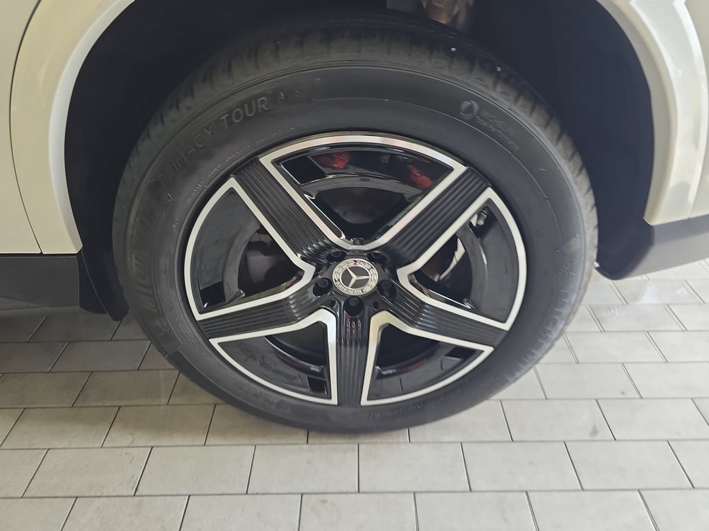Certified 2026 Mercedes-Benz GLC 300 4MATIC image 37