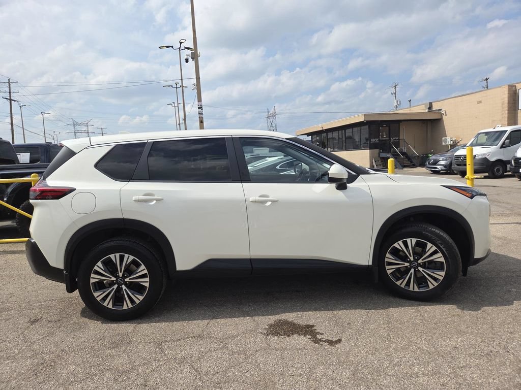 Used 2023 Nissan Rogue SV AWD/4WD image 17