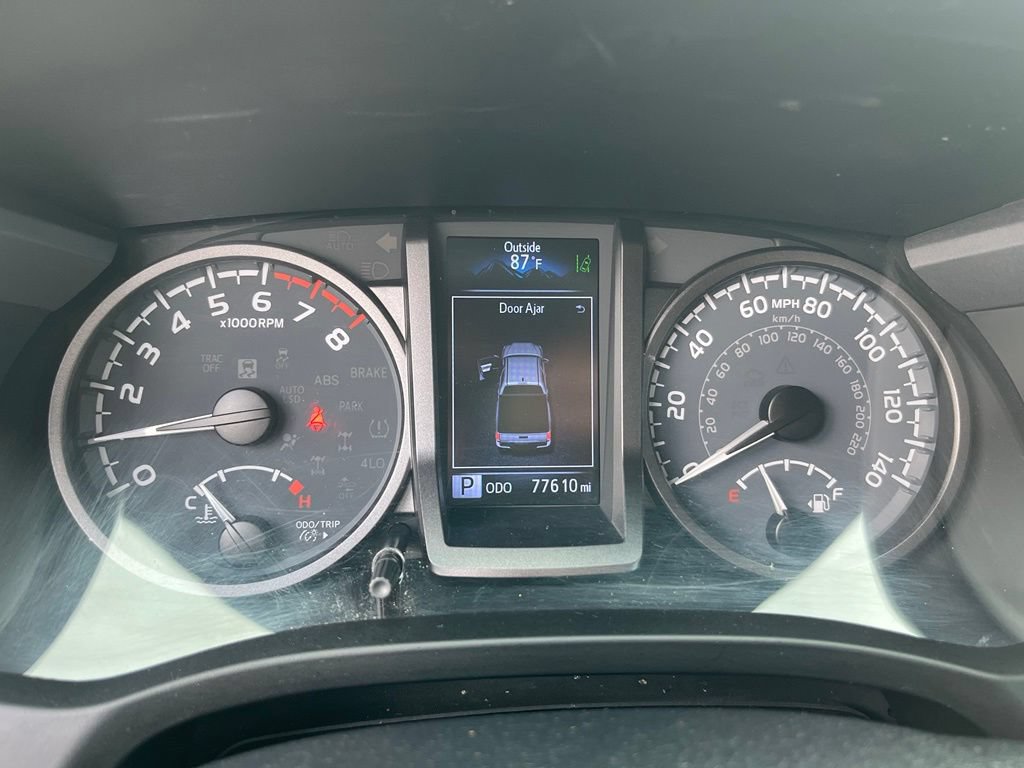Used 2021 Toyota Tacoma TRD Sport AWD/4WD image 19