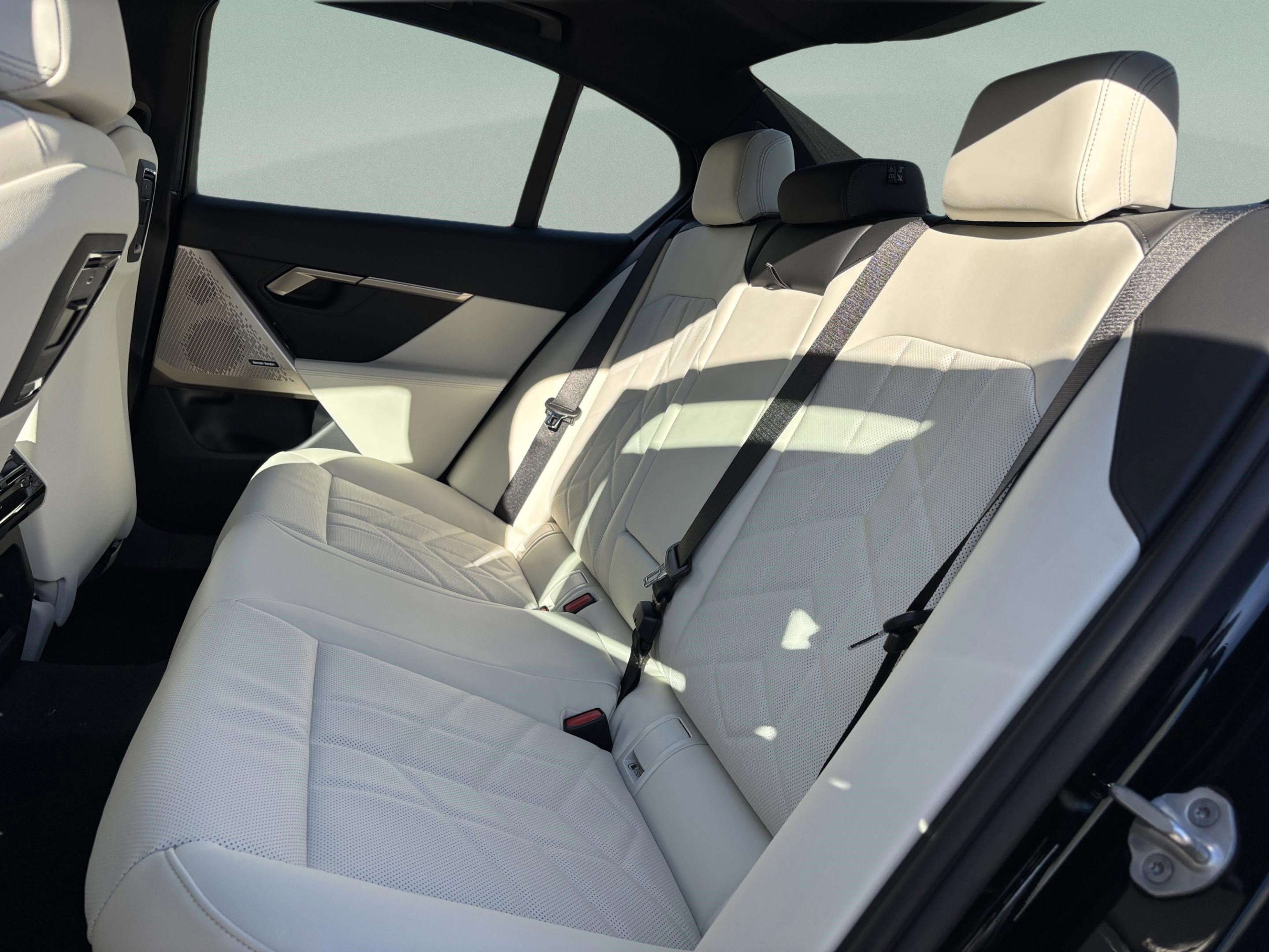 New 2026 BMW 530i w/ M Sport Package image 26