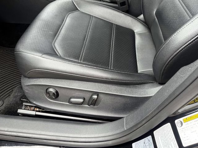 Used 2015 Volkswagen Passat 1.8T Limited Edition FWD image 19