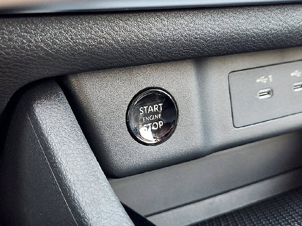 New 2026 Nissan Rogue SV FWD image 20