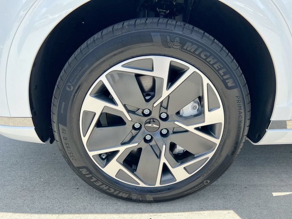 Used 2026 Genesis Electrified GV70 AWD/4WD image 9