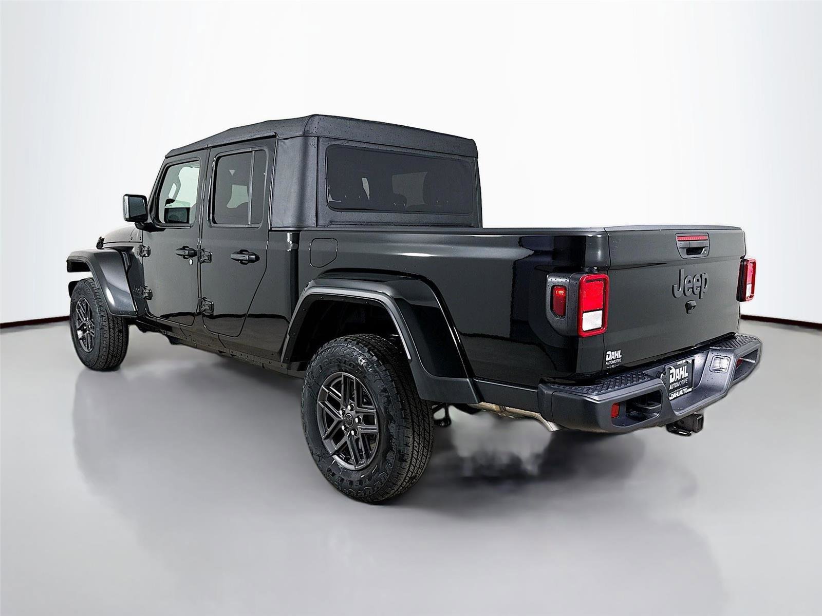 New 2026 Jeep Gladiator Sport image 5