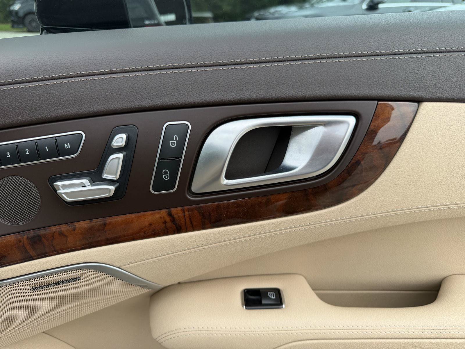 Used 2016 Mercedes-Benz SL 400 image 24