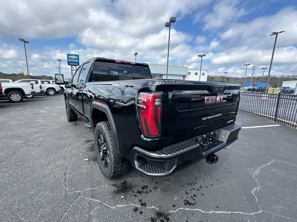 Used 2025 GMC Sierra 2500 AT4 w/ AT4 Preferred Package image 8
