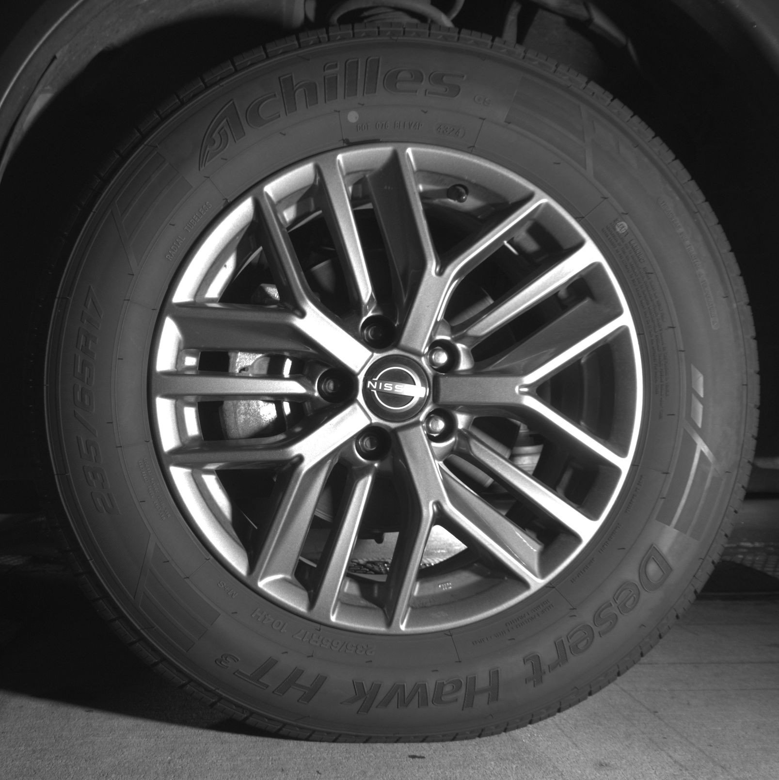 Used 2024 Nissan Rogue S image 12