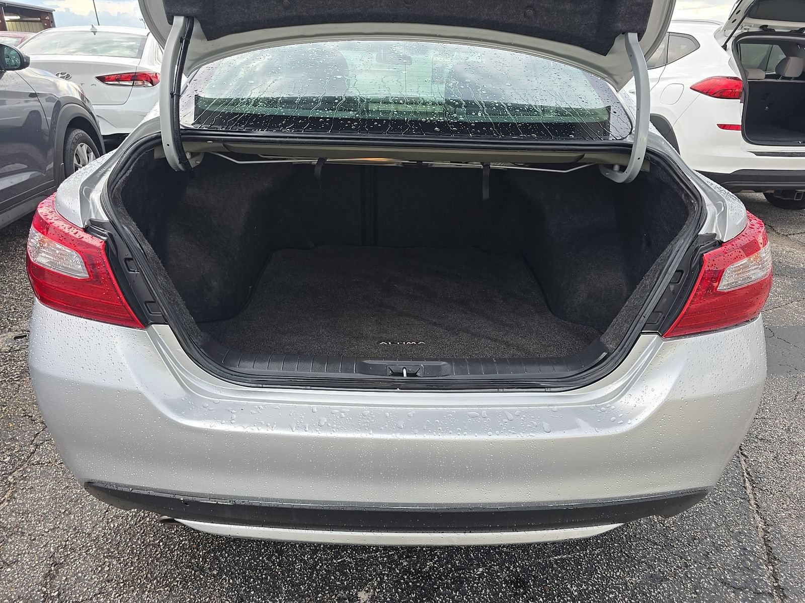 Used 2018 Nissan Altima 2.5 S w/ S Convenience Package FWD image 7