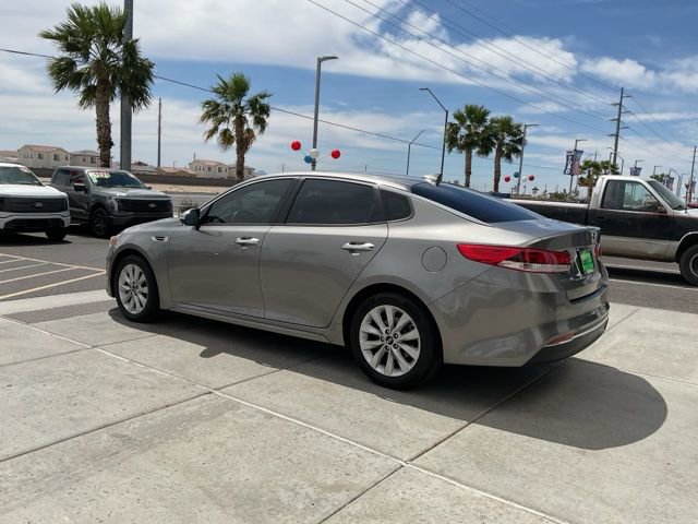 Used 2018 Kia Optima LX w/ 17" Alloy Wheels Package FWD image 5