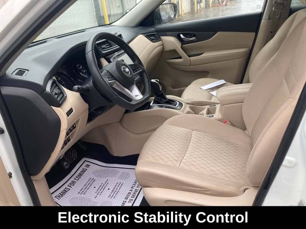 Used 2019 Nissan Rogue SV AWD/4WD image 12
