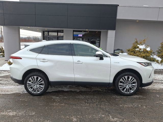 Used 2021 Toyota Venza XLE w/ Softex Package image 7