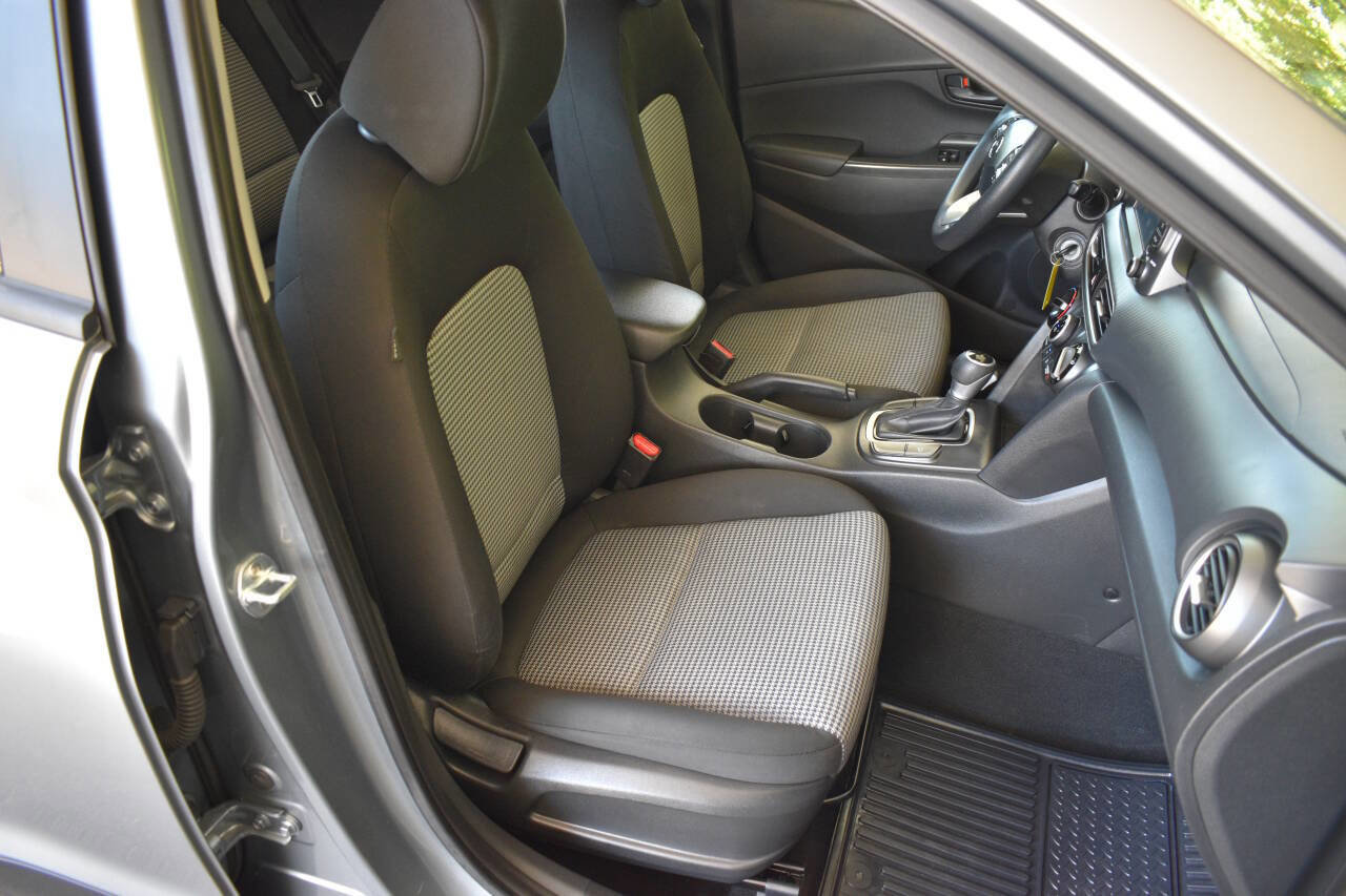 Used 2021 Hyundai Kona SE FWD image 17