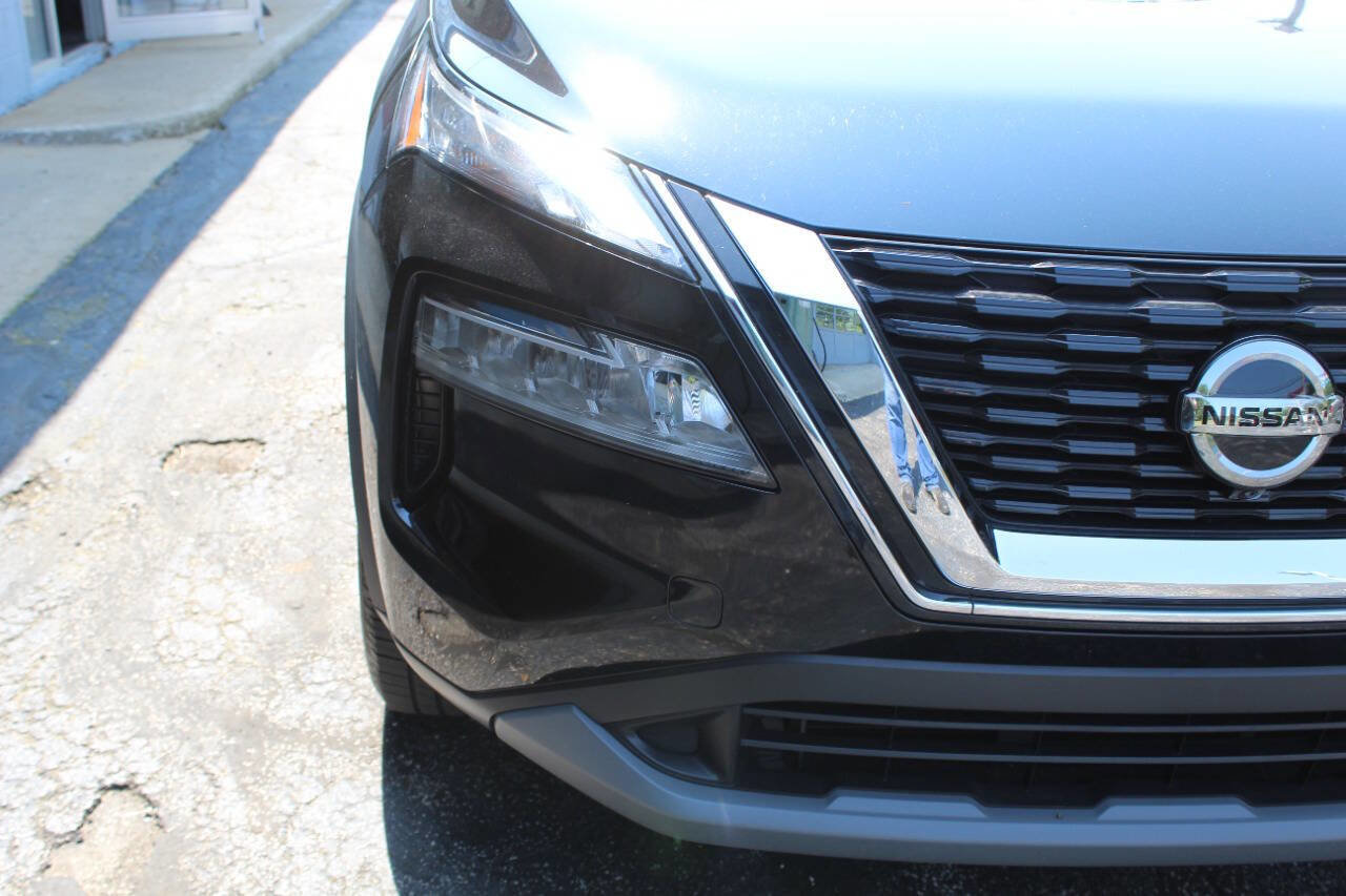 Used 2021 Nissan Rogue SV image 7