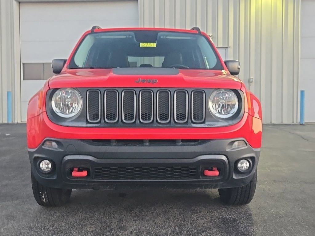 Used 2016 Jeep Renegade Trailhawk w/ Premium Trailhawk Package image 2