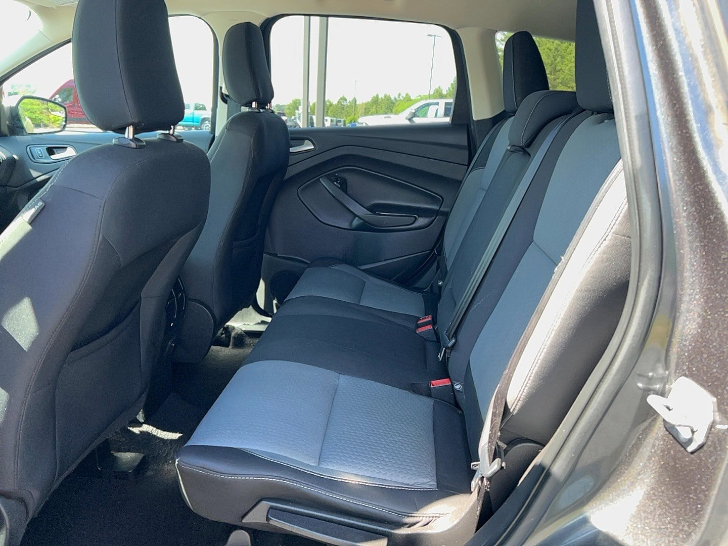 Used 2018 Ford Escape SE FWD image 27