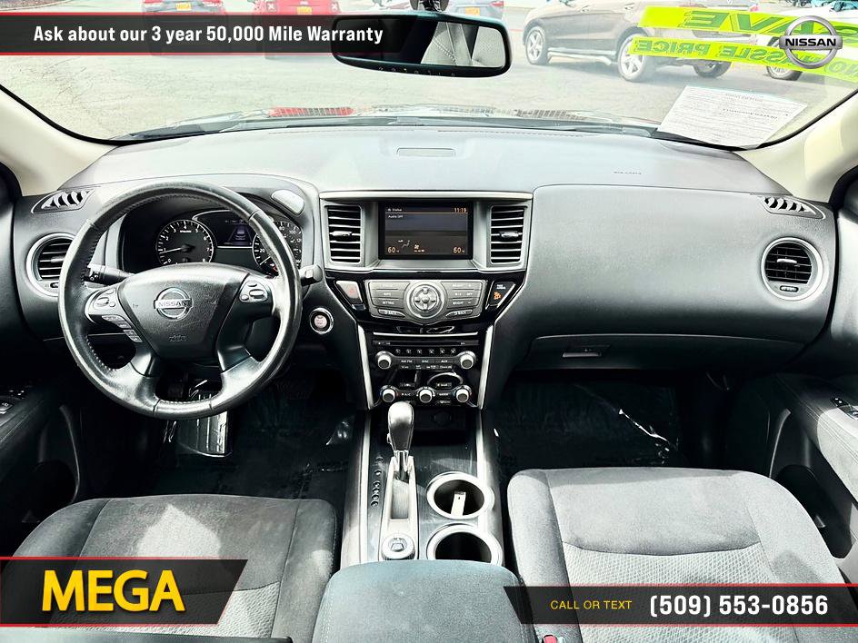 Used 2016 Nissan Pathfinder SV image 14
