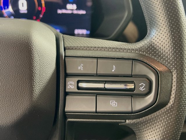 Used 2024 Chevrolet Colorado Trail Boss w/ Technology Package AWD/4WD image 18