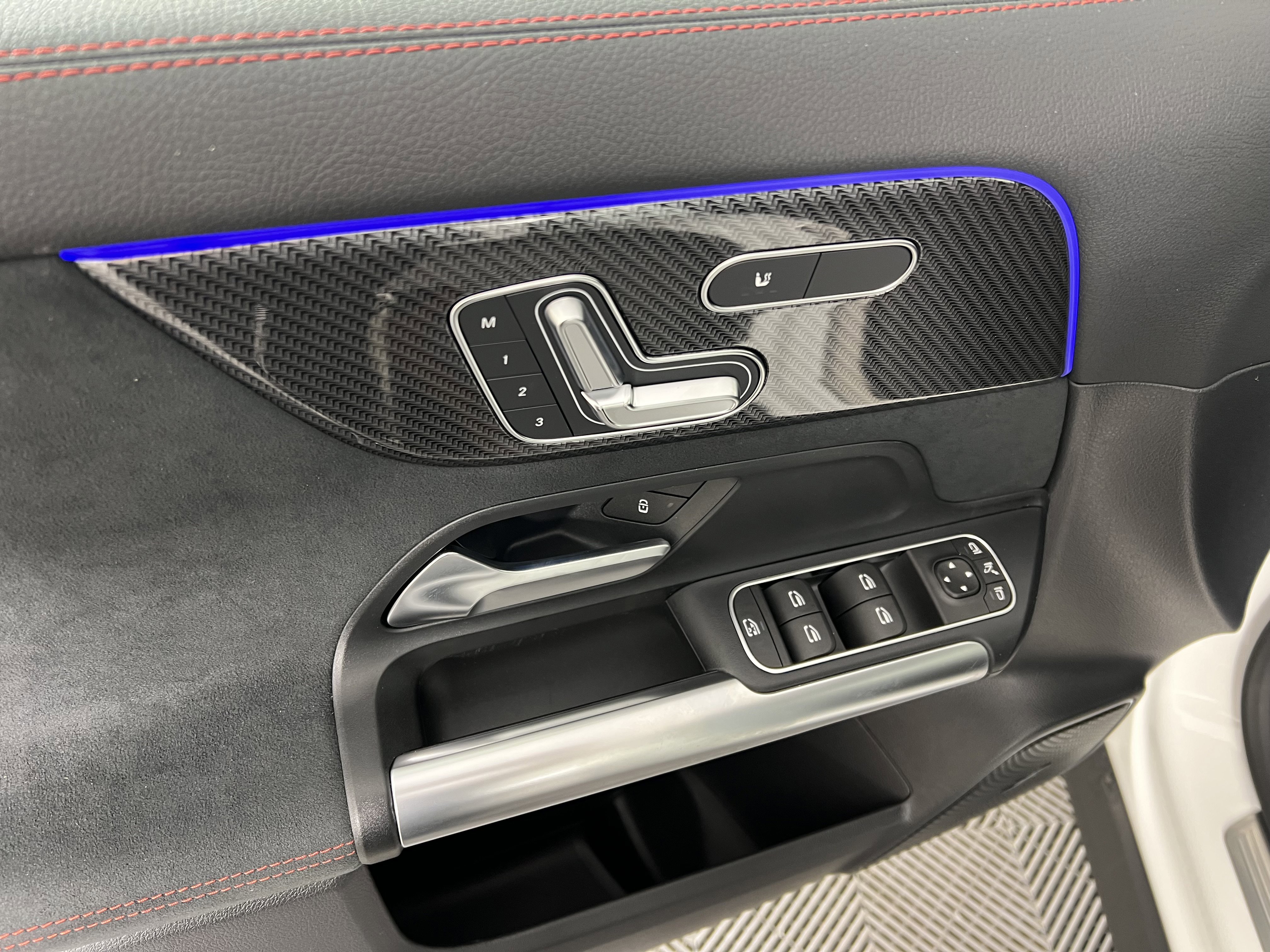 New 2025 Mercedes-Benz GLA 35 AMG 4MATIC image 19