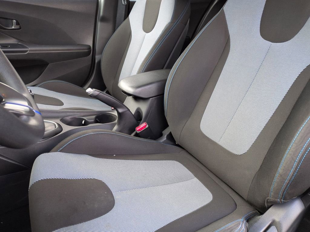 Used 2020 Hyundai Veloster 2.0 image 15