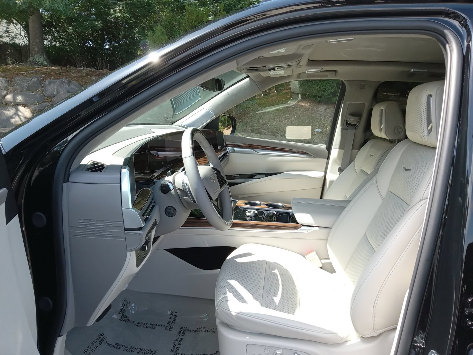 Certified 2026 Cadillac Escalade Platinum Sport AWD/4WD image 11