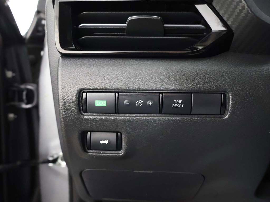 Used 2023 Nissan Sentra SR w/ SR Premium Package image 40