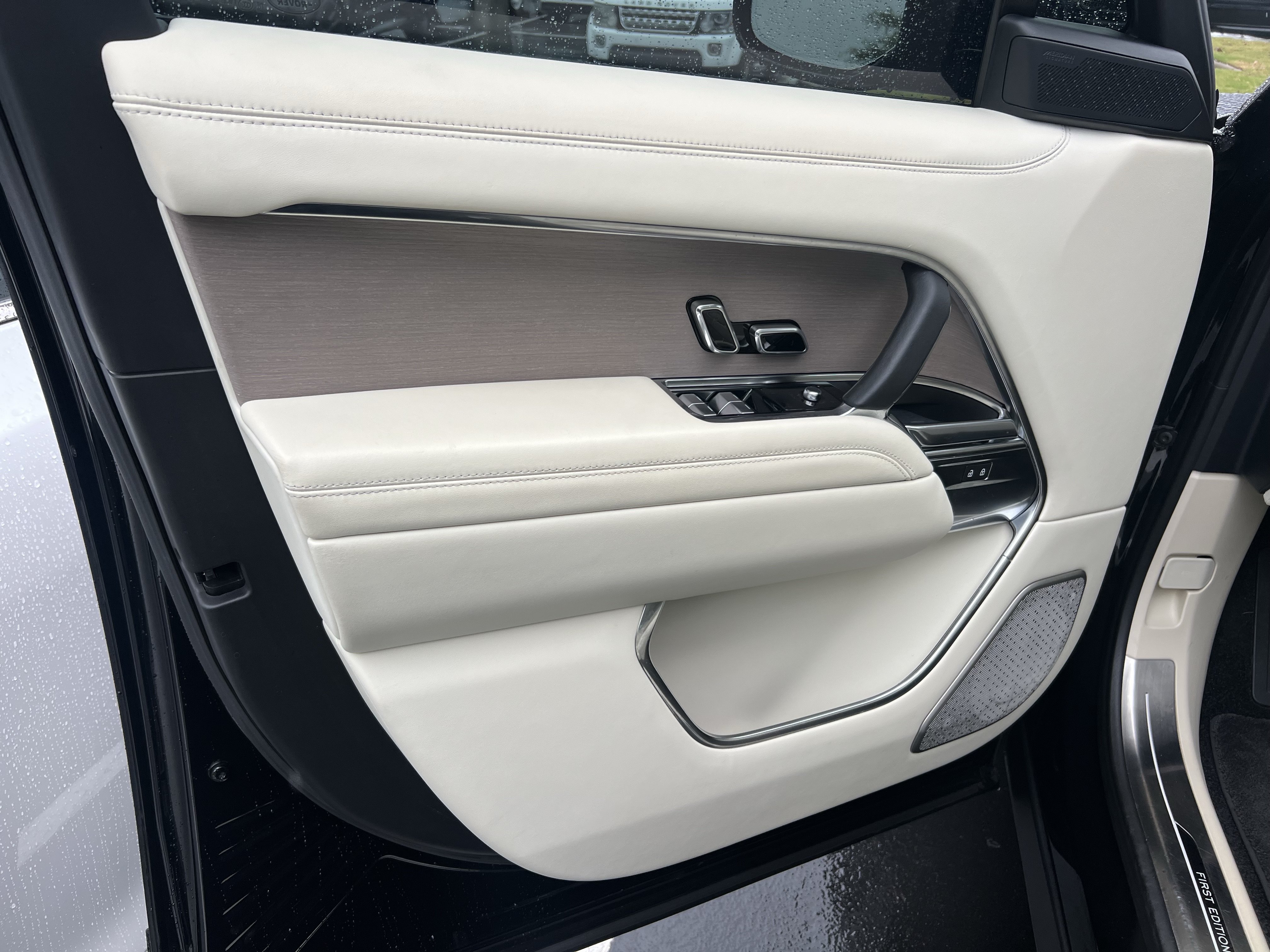 Certified 2023 Land Rover Range Rover First Edition AWD/4WD image 14