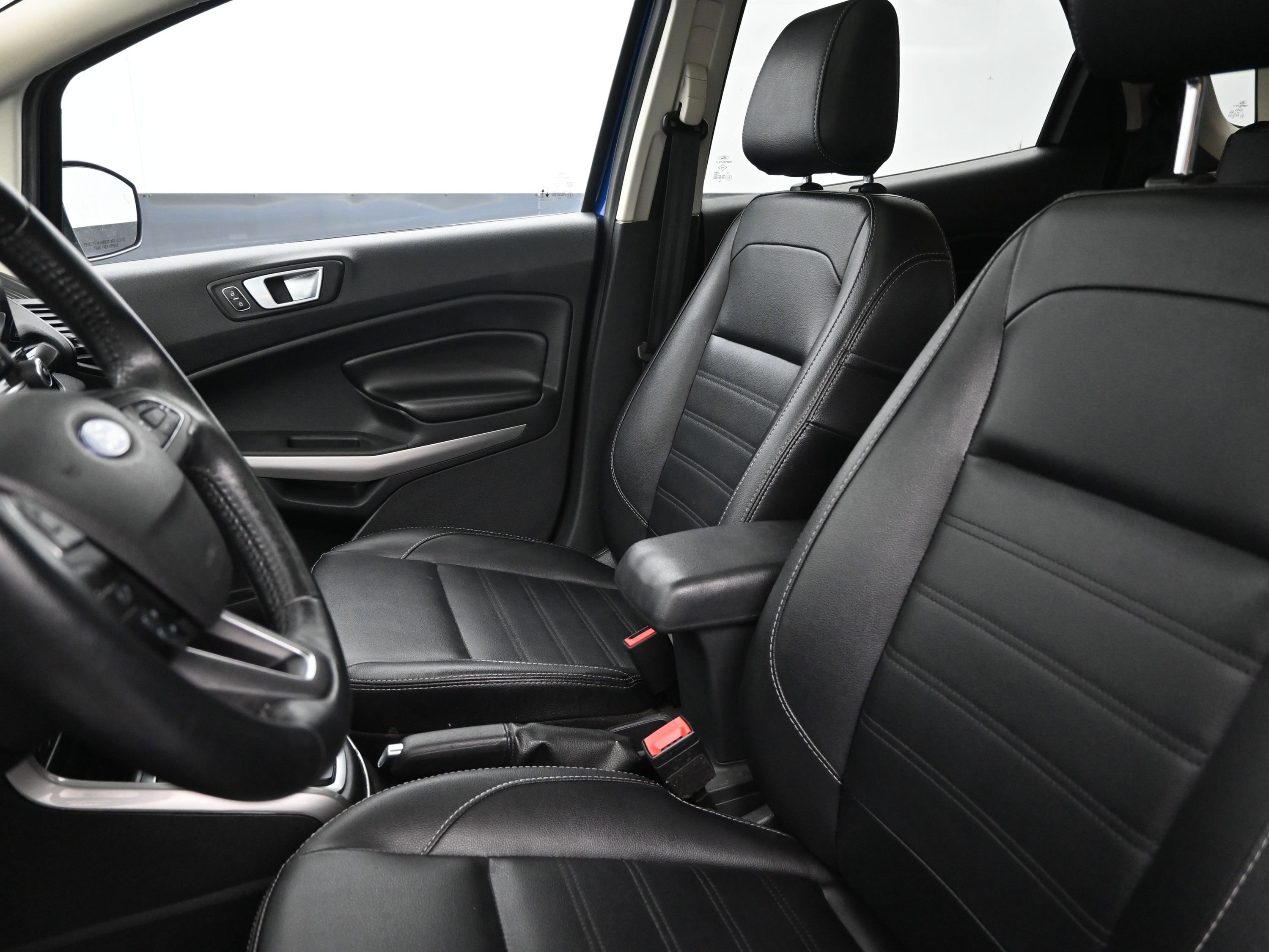 Used 2021 Ford EcoSport Titanium FWD image 11