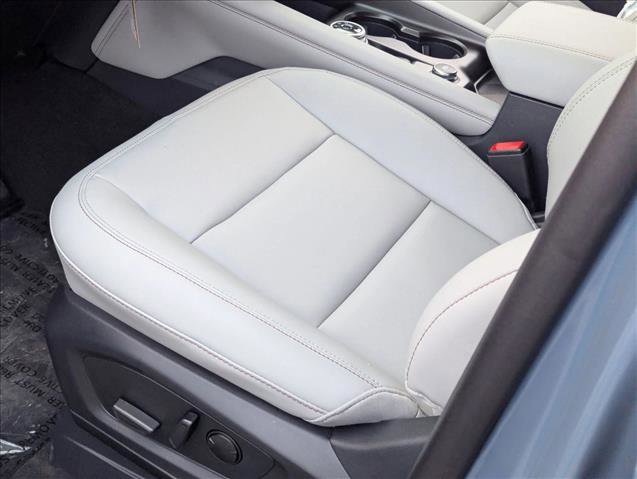 New 2026 Ford Explorer Active w/ Active Comfort Package image 4