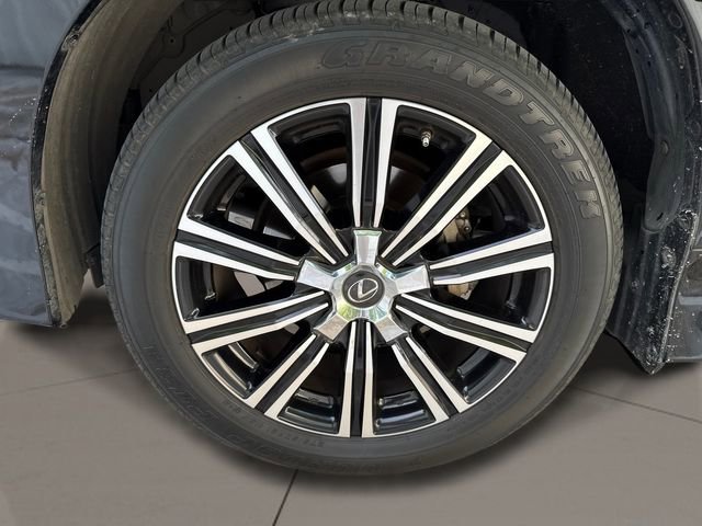 Used 2021 Lexus LX 570 4WD w/ Luxury Package image 6