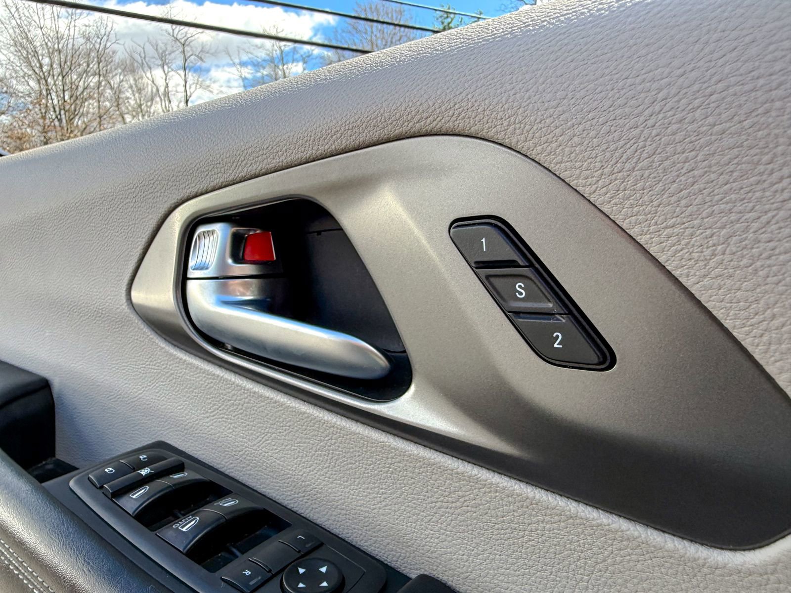 Used 2021 Chrysler Pacifica Touring-L image 21