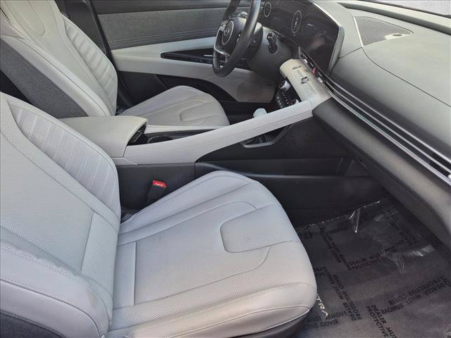 Used 2023 Hyundai Elantra Limited FWD image 18