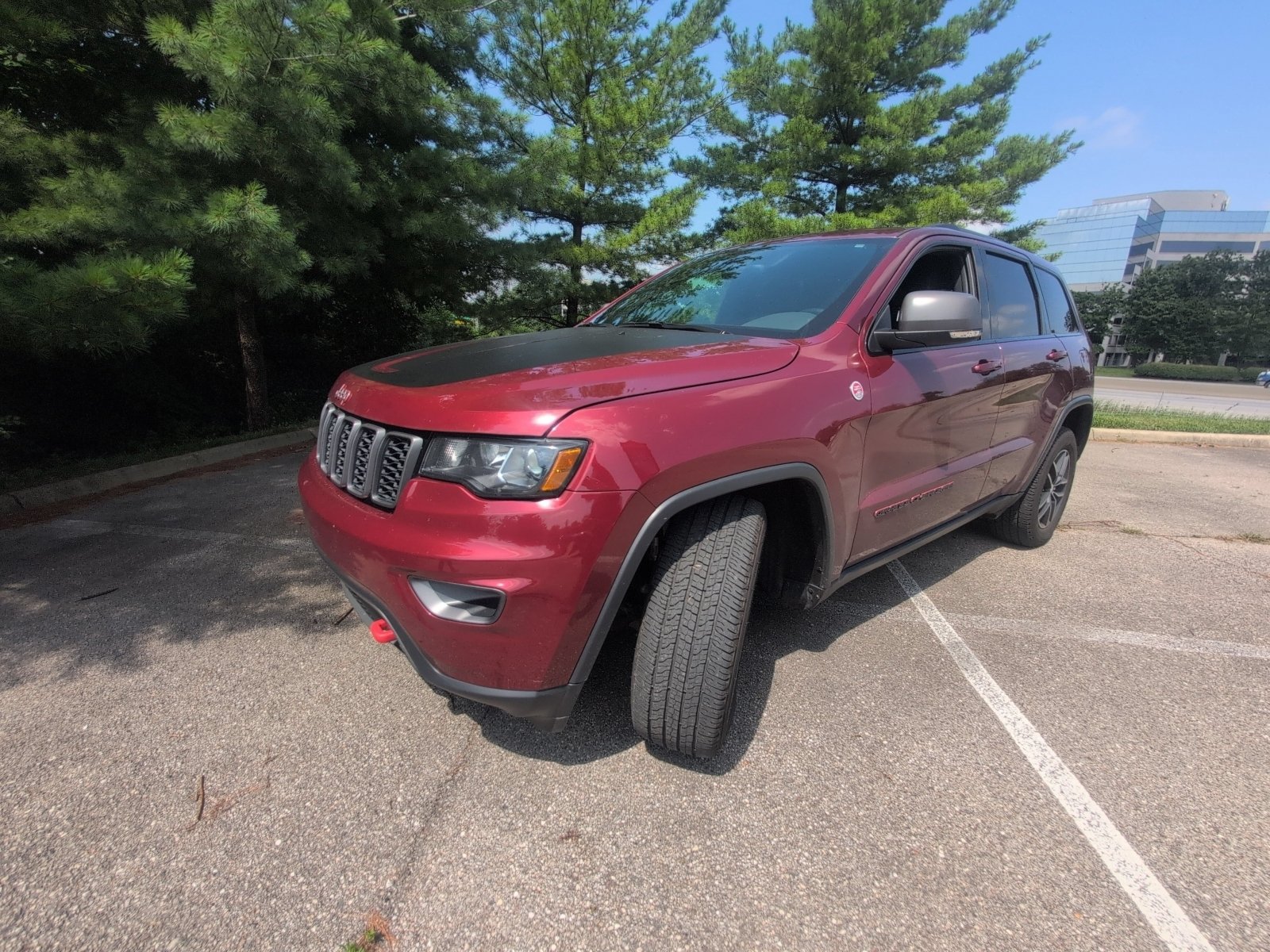 Used 2017 Jeep Grand Cherokee Trailhawk AWD/4WD image 14