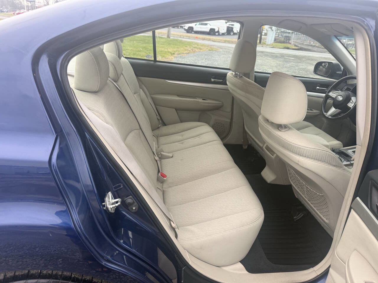 Used 2011 Subaru Legacy 2.5i Premium w/ All-Weather Pkg image 12