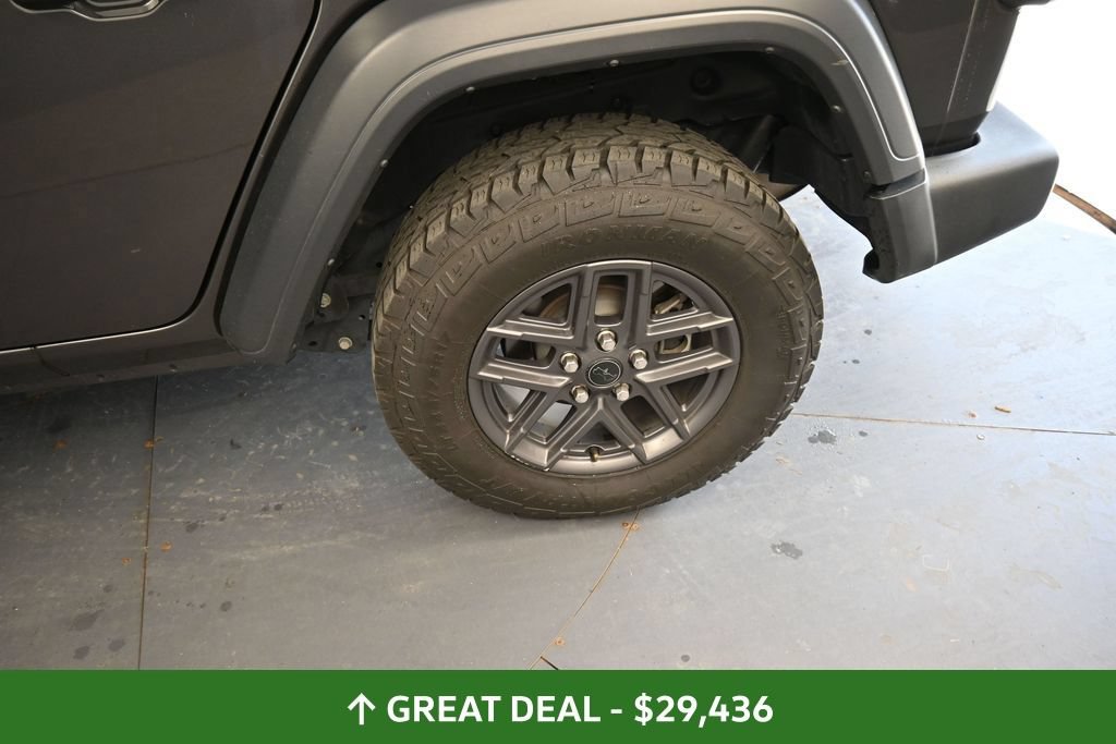 Used 2025 Jeep Wrangler Unlimited Sport AWD/4WD image 20