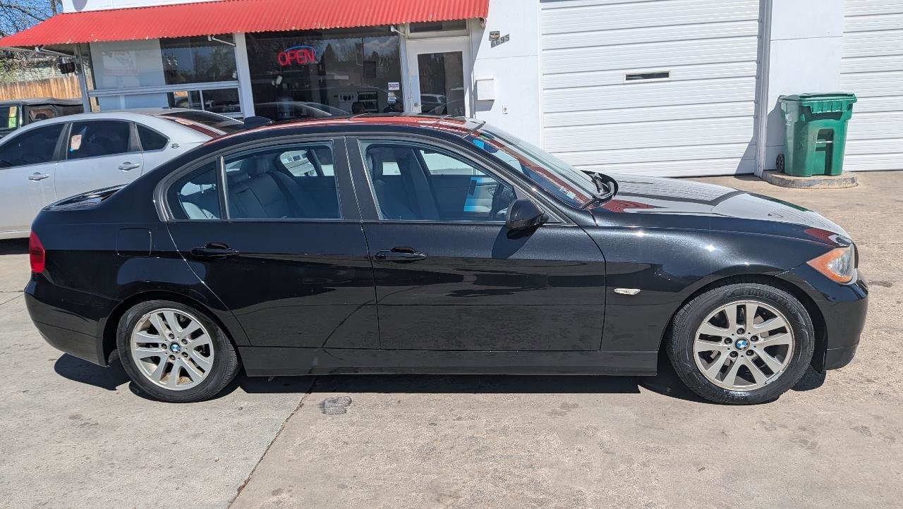 Used 2007 BMW 328i Sedan RWD image 4