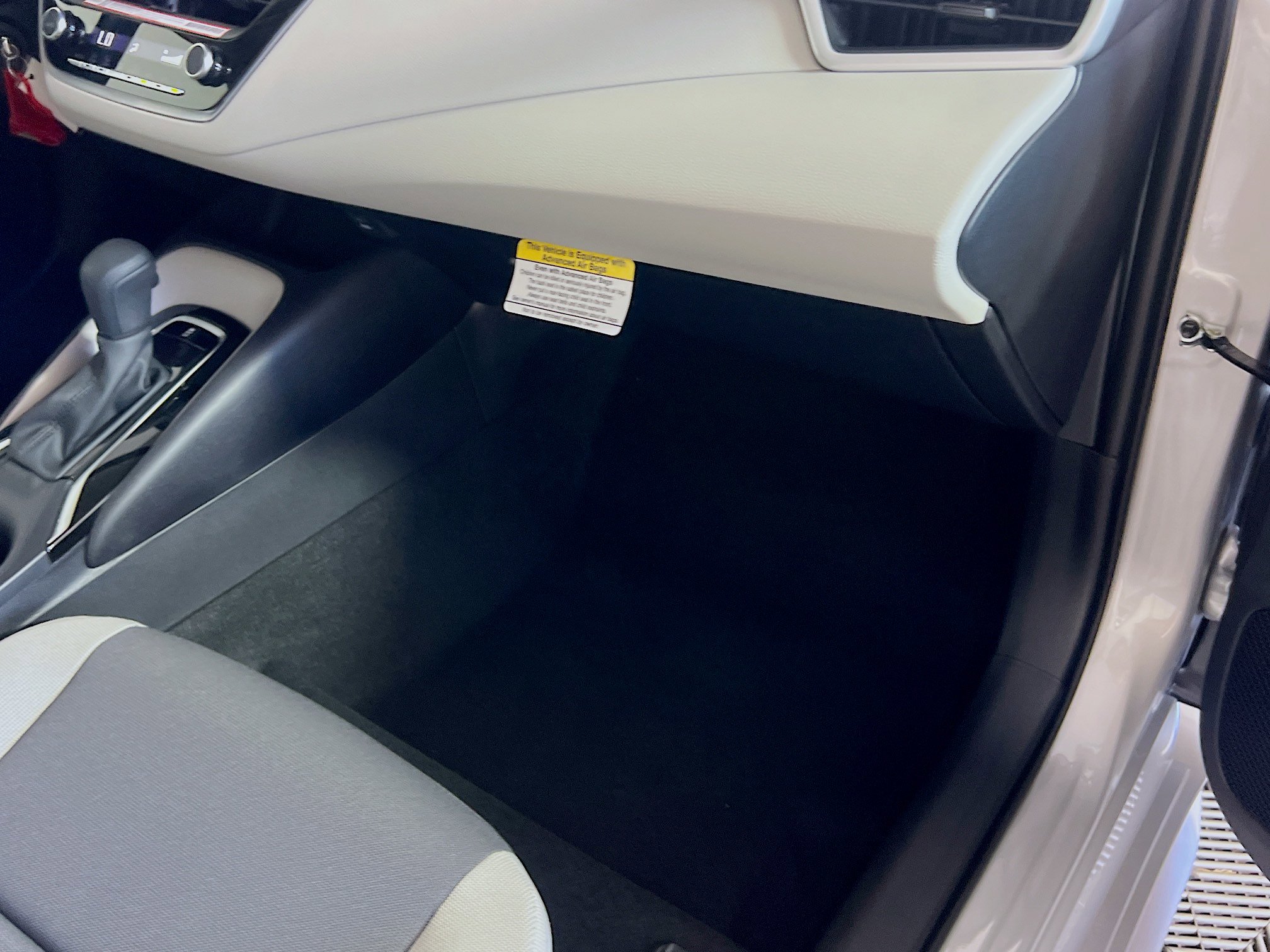 New 2025 Toyota Corolla LE image 34