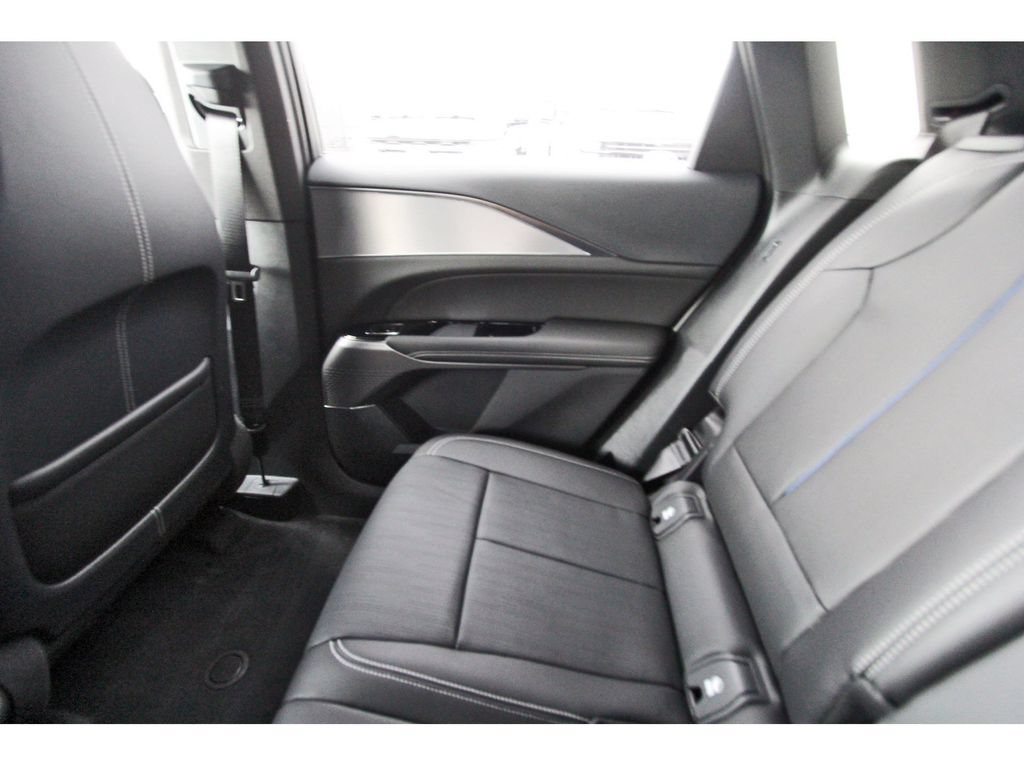New 2027 Cadillac Lyriq Sport AWD/4WD image 12