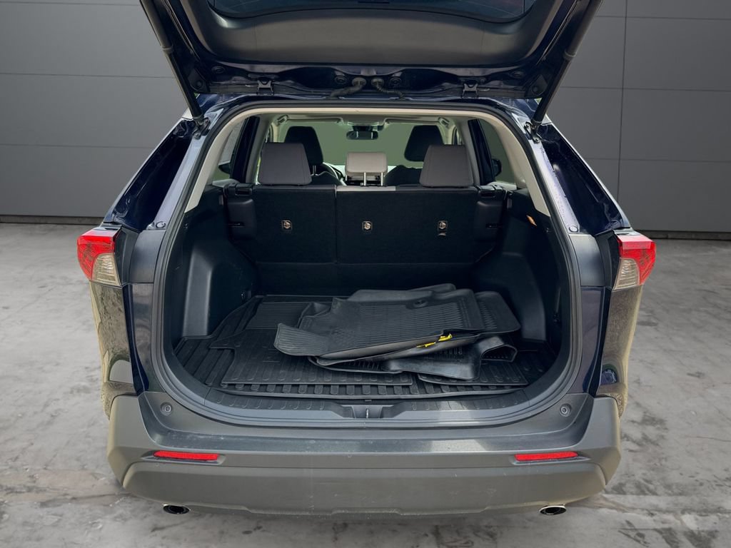 Certified 2019 Toyota RAV4 XLE w/ Convenience Package AWD/4WD image 19