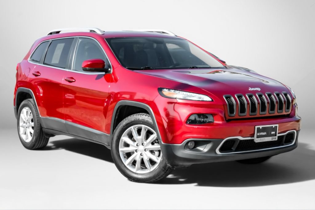 Used 2017 Jeep Cherokee Limited w/ Luxury Group AWD/4WD image 4
