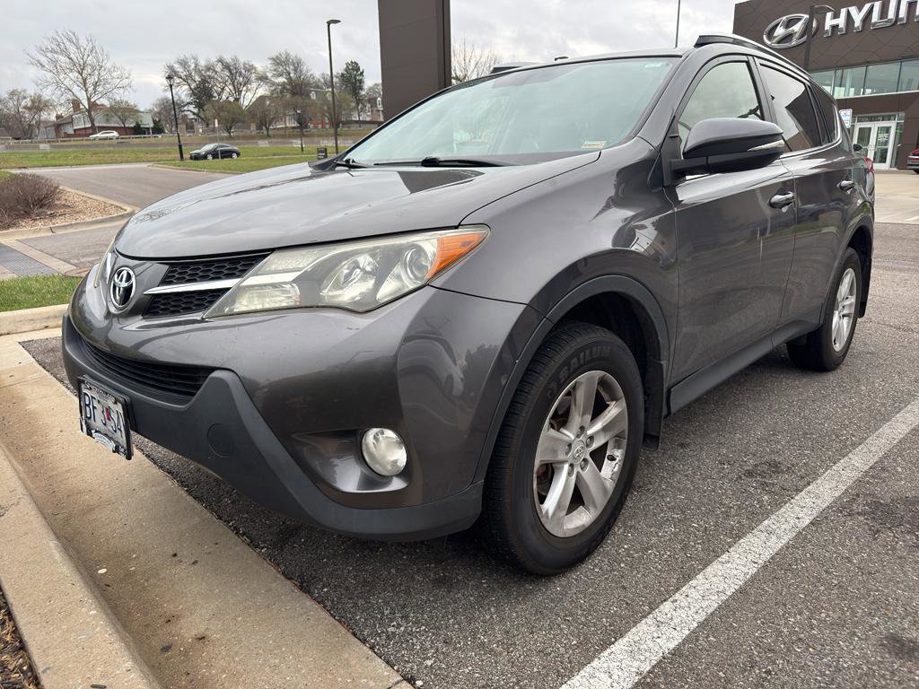 Used 2013 Toyota RAV4 XLE image 1