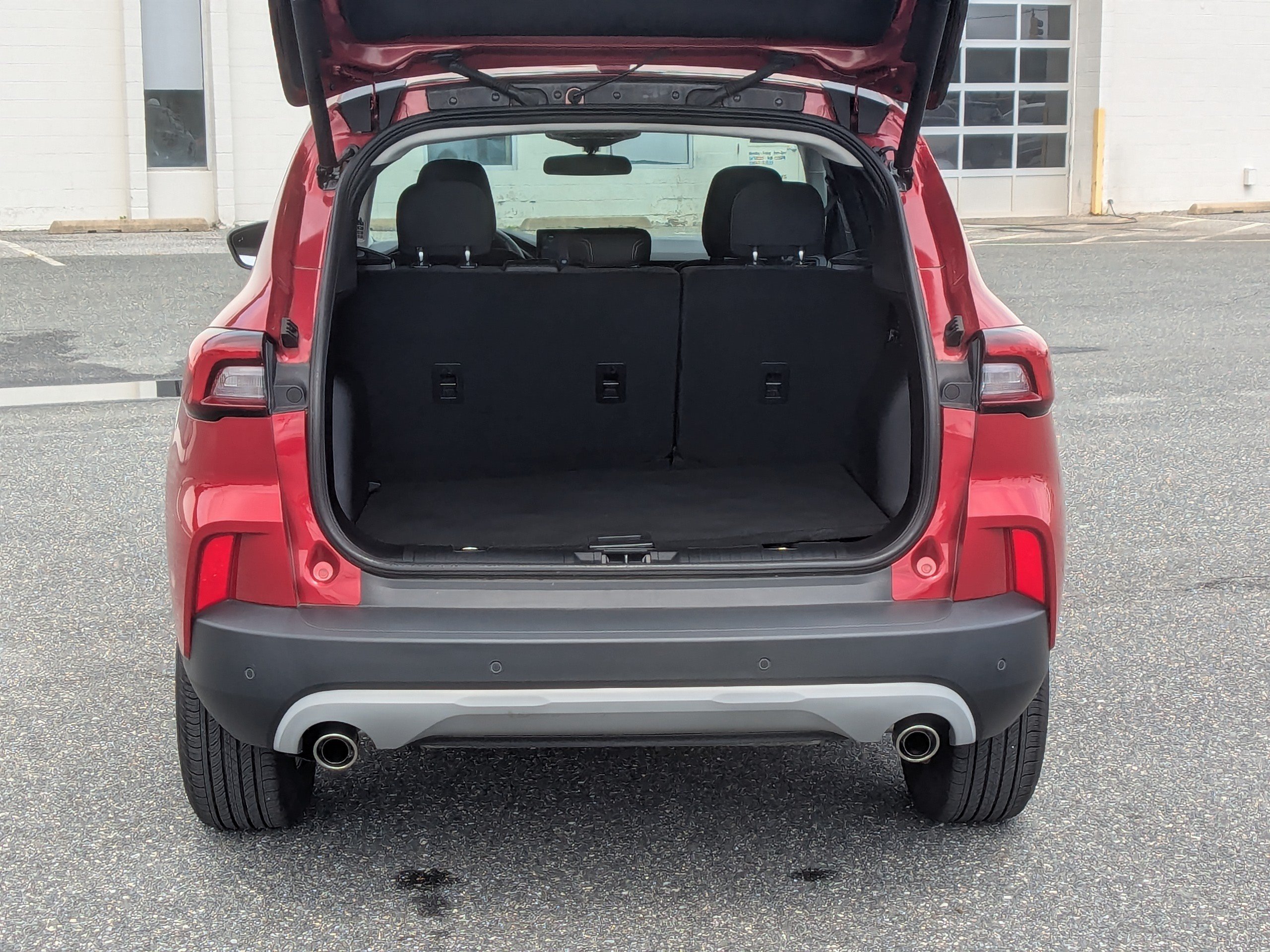 Used 2023 Ford Escape Active w/ Tech Pack #1 AWD/4WD image 8