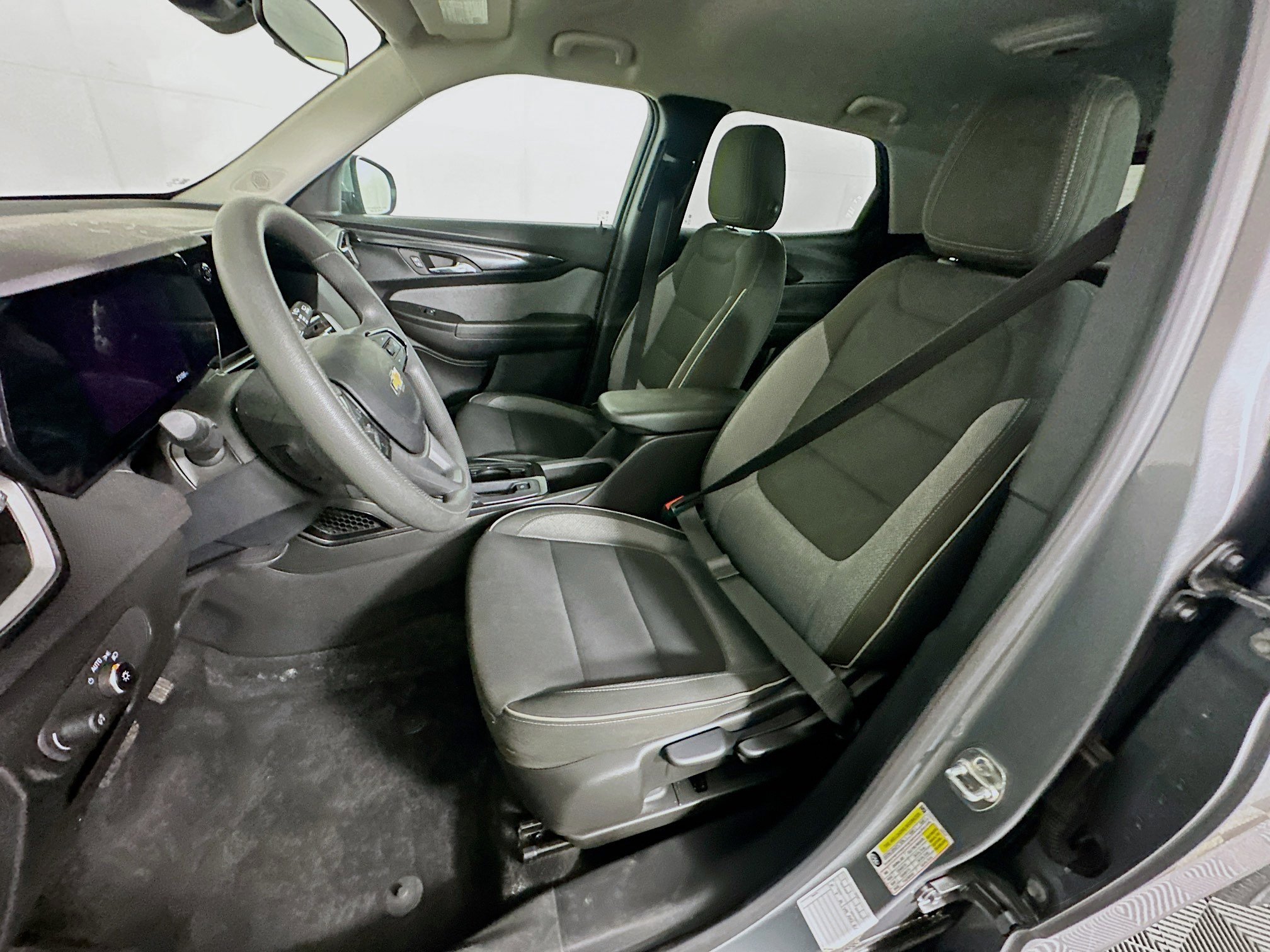 Used 2025 Chevrolet TrailBlazer LT AWD/4WD image 13