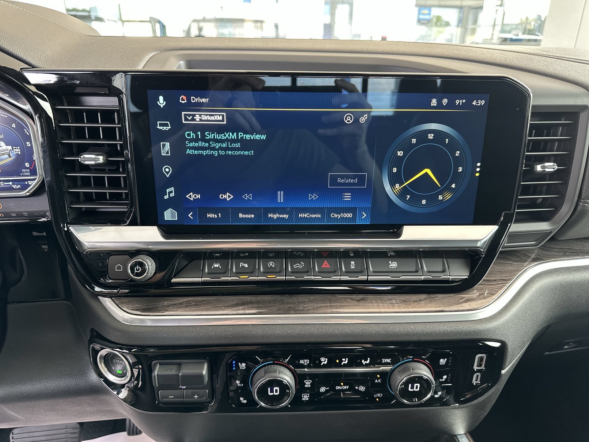 Certified 2024 Chevrolet Silverado 1500 LTZ w/ LTZ Premium Package AWD/4WD image 13