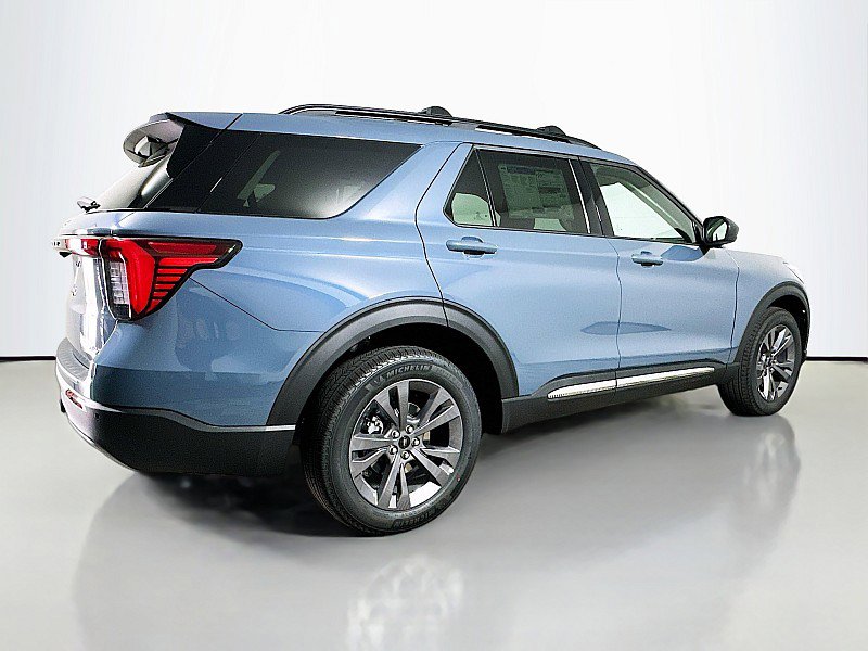 New 2025 Ford Explorer Active w/ Active Comfort Package image 6