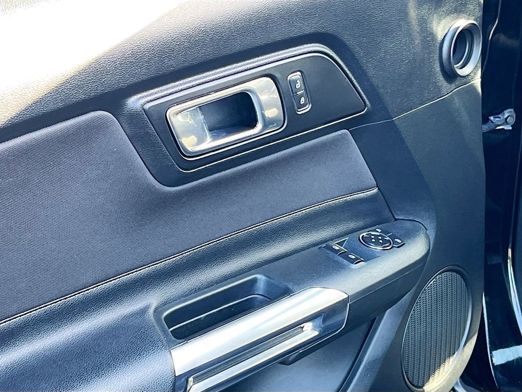 Used 2020 Ford Mustang Coupe image 17