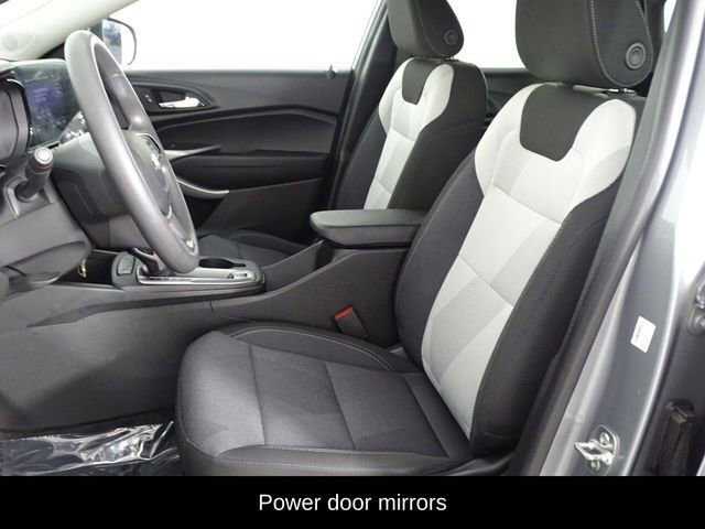 Used 2024 Chevrolet Trax LS image 12