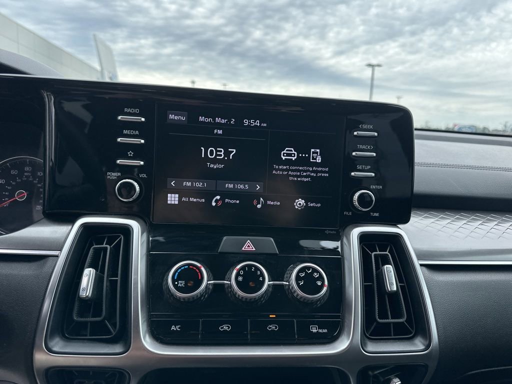 Used 2023 Kia Sorento LX image 14