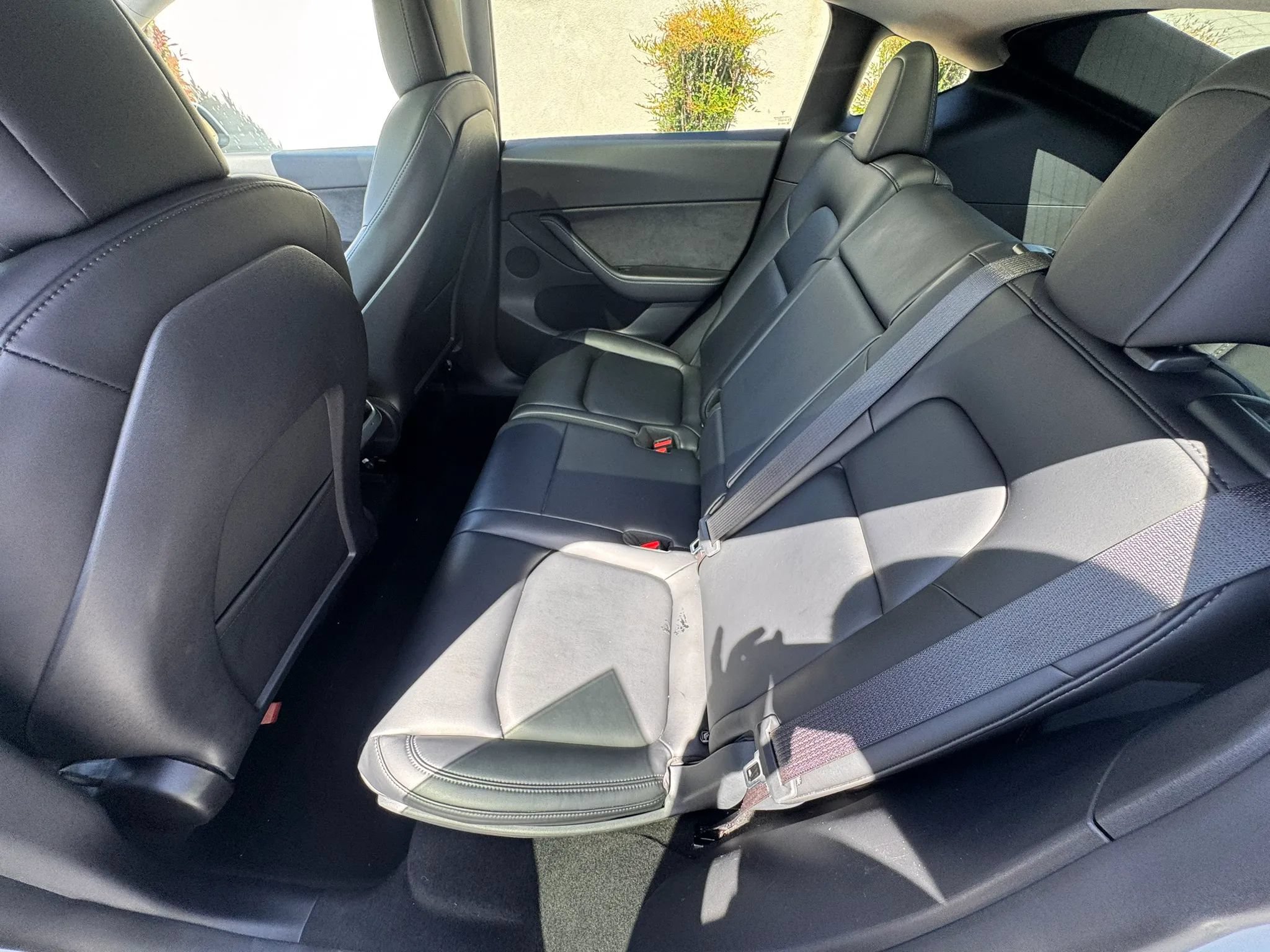 Used 2021 Tesla Model Y Long Range AWD/4WD image 19