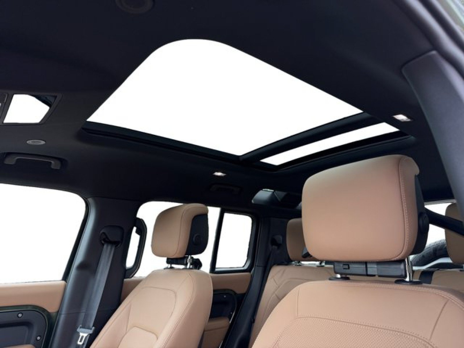 New 2026 Land Rover Defender 110 X-Dynamic SE AWD/4WD image 12